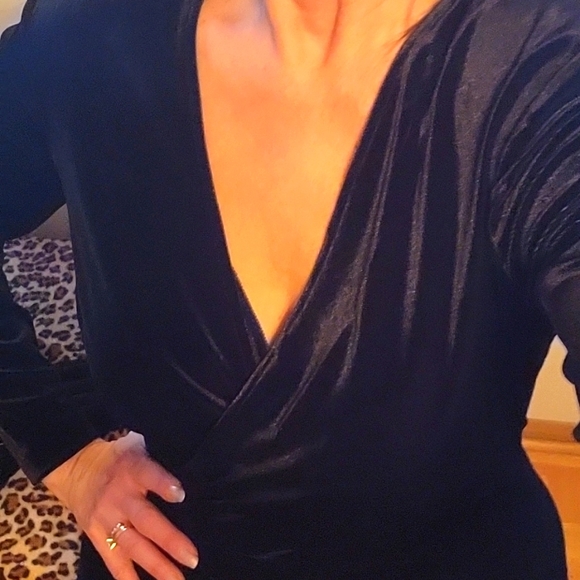 FLASH SALE! Sexy Black Velvet Bodycon Maxi-Dress, V-Neck, Thigh-High Slit, 10 - Picture 8 of 14